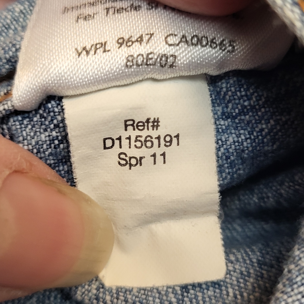 Eddie Bauer Classic Blue Denim Jean Jacket Fitted Design - Size S - Picture 5 of 5